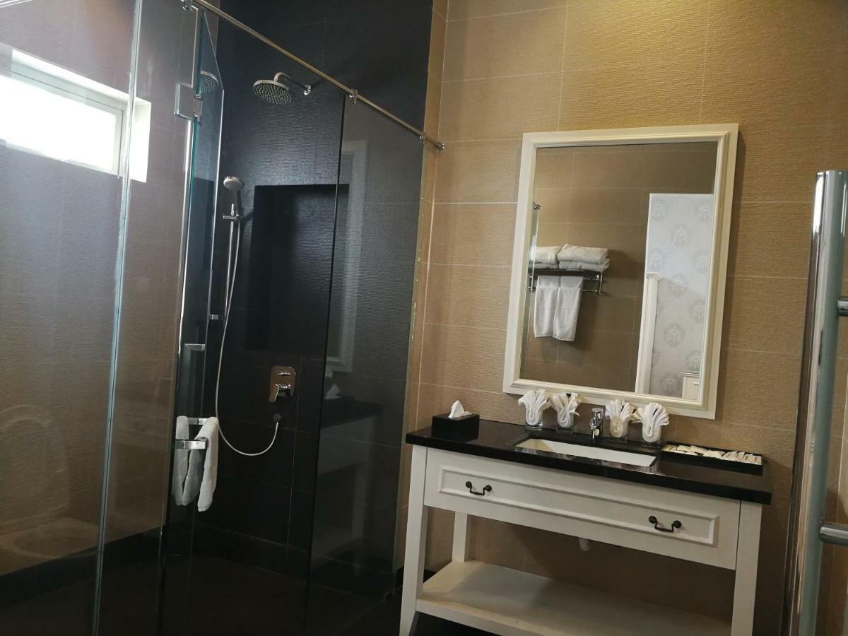 Casa Bianca Hotel Kluang Eksteriør billede